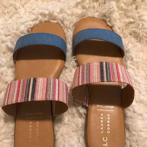 Sandals - Picture 2 of 3